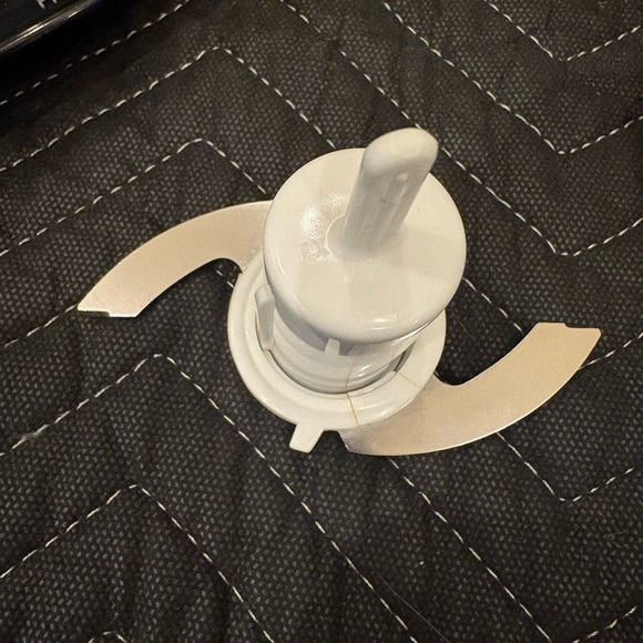 Cuisinart Black and Silver Food Processor - Picture 4 of 12